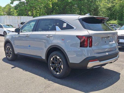 2025 Kia Sorento S
