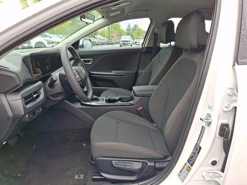 Snow White Pearl 2026 Kia K4 LXS