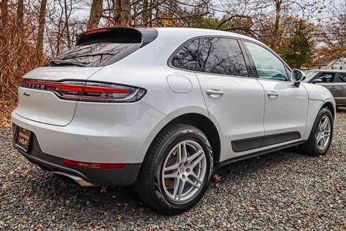 2021 Porsche Macan AWD