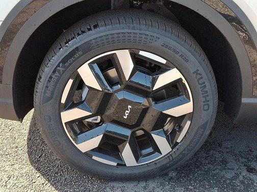 Ivory Silver 2027 Kia Telluride S