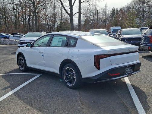 2025 Kia K4 EX