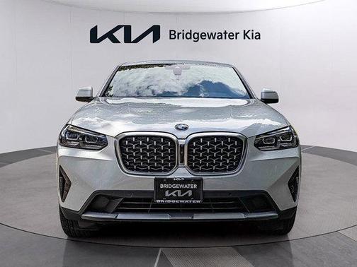 2024 BMW X4 xDrive30i