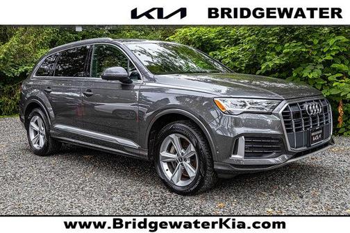 2022 Audi Q7 45 Premium Plus