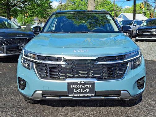 Pluton Blue/Black Roof 2026 Kia Seltos S