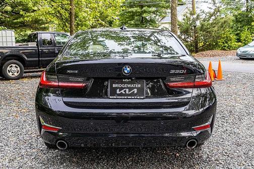 2019 BMW 330 i xDrive