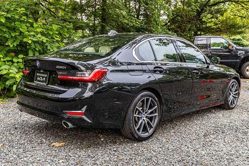 2019 BMW 330 i xDrive