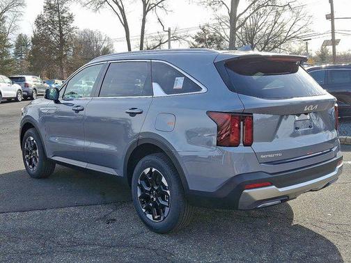2025 Kia Sorento S