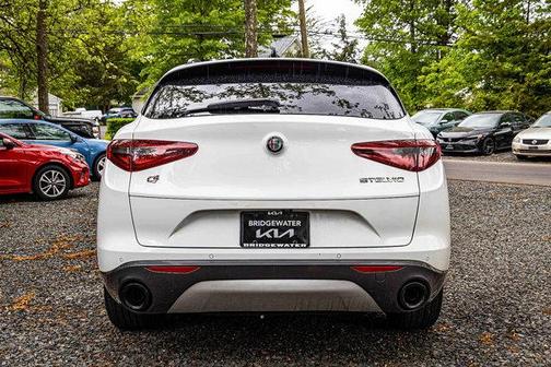 2022 Alfa Romeo Stelvio Ti