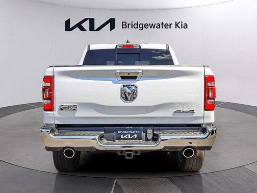 Ivory White Tri-Coat Pearlcoat 2019 RAM 1500 Longhorn