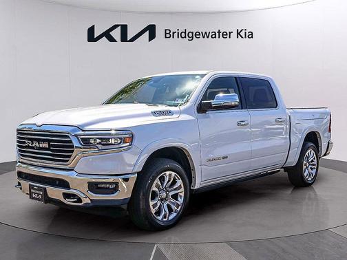 Ivory White Tri-Coat Pearlcoat 2019 RAM 1500 Longhorn