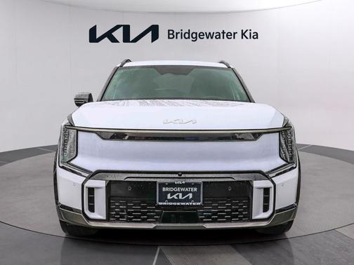 Glacial White Pearl 2026 Kia EV9 GT-Line