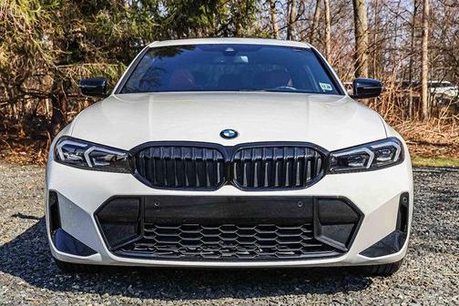 Alpine White 2024 BMW 330 i xDrive