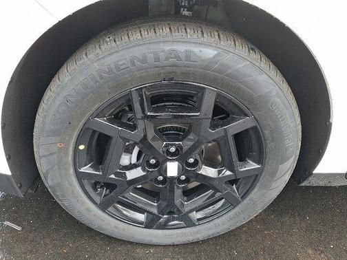 Snow White Pearl 2026 Kia Carnival Hybrid SX