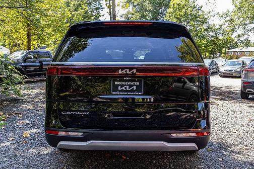2022 Kia Carnival LXS