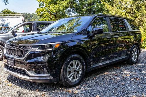 2022 Kia Carnival LXS