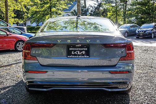 2024 Volvo S60 Ultimate Dark Theme
