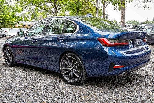 2022 BMW 330 i xDrive