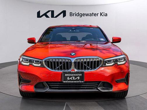 Melbourne Red Metallic 2019 BMW 330 i xDrive