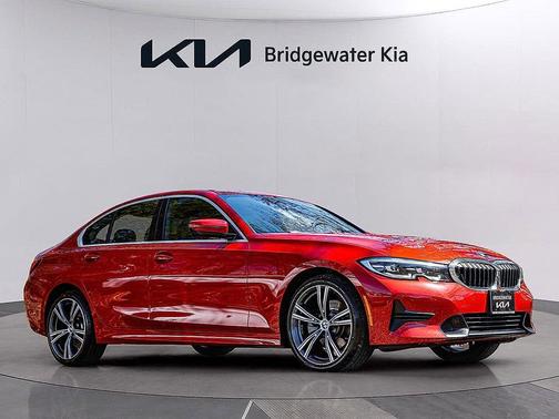 Melbourne Red Metallic 2019 BMW 330 i xDrive