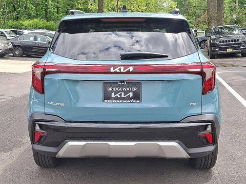 2025 Kia Seltos EX