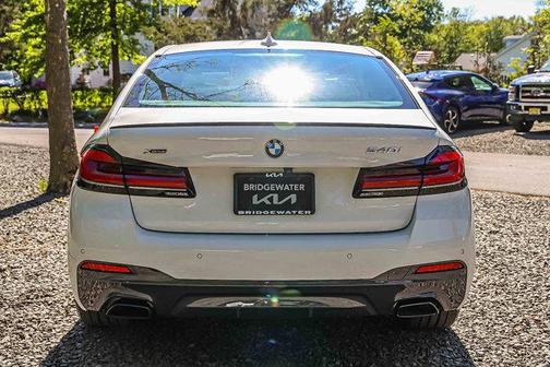 Alpine White 2023 BMW 540 i xDrive