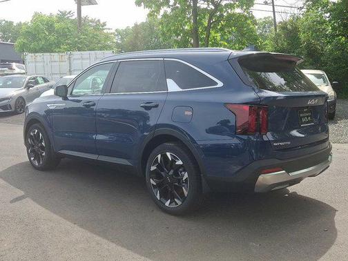 2025 Kia Sorento EX
