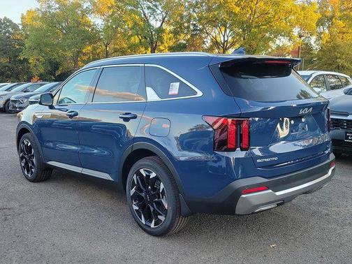 2025 Kia Sorento EX
