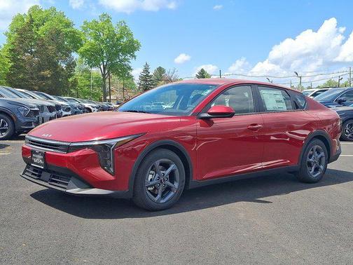 2025 Kia K4 LXS