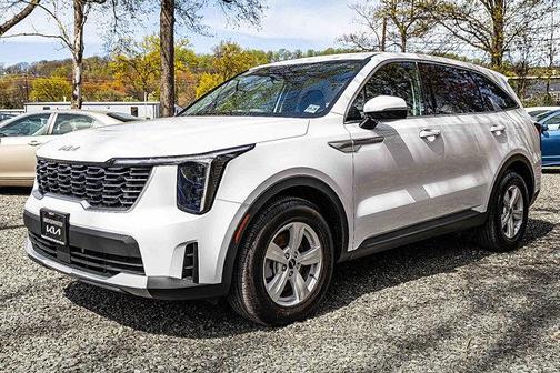 2024 Kia Sorento LX