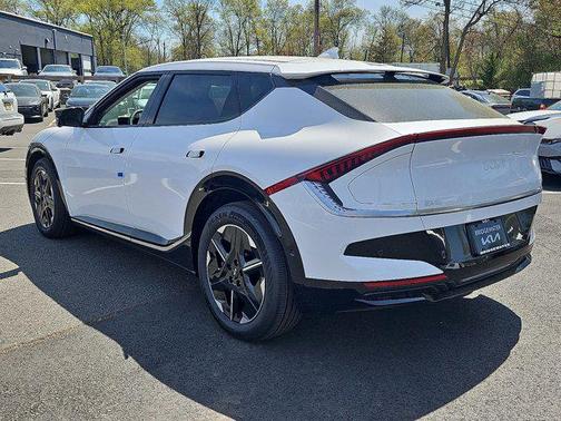 2025 Kia EV6 Wind