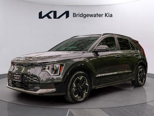 Interstellar Gray 2025 Kia Niro EV Wind