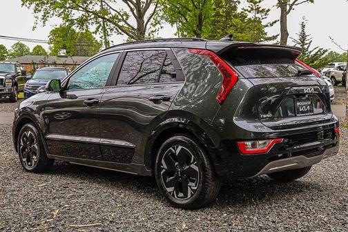 Interstellar Gray 2025 Kia Niro EV Wind