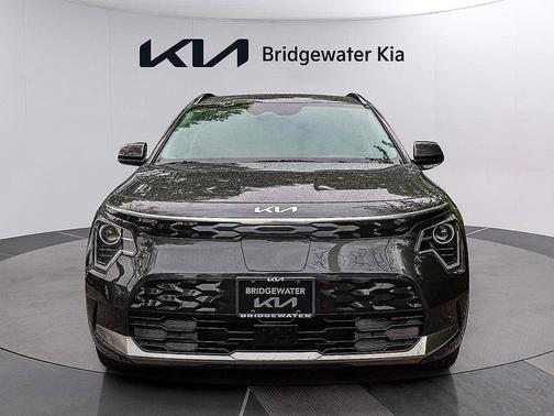 Interstellar Gray 2025 Kia Niro EV Wind
