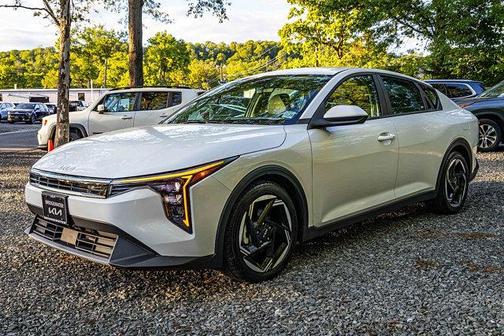2025 Kia K4 EX