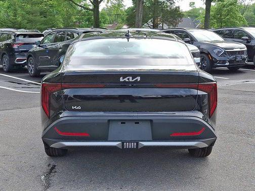 2025 Kia K4 LX