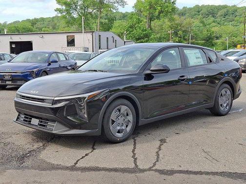 2025 Kia K4 LX