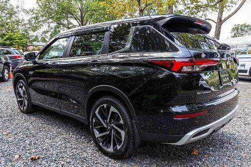 2023 Mitsubishi Outlander PHEV SE S-AWC