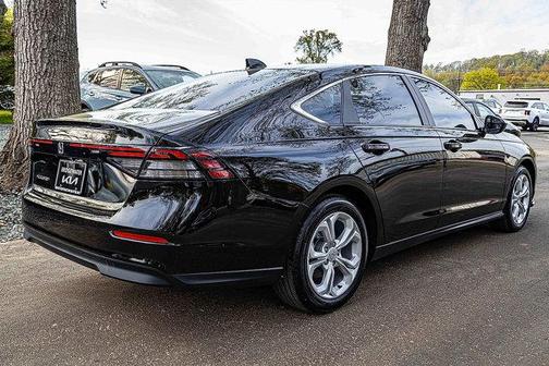 2025 Honda Accord LX 1.5T
