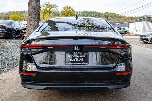 2025 Honda Accord LX 1.5T