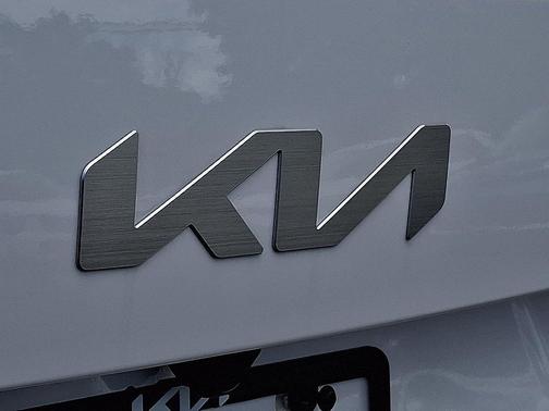 Glacial White Pearl 2027 Kia Telluride Hybrid SX-Prestige
