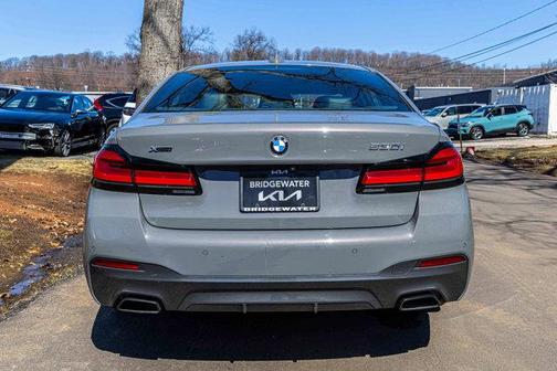 2022 BMW 530 i xDrive