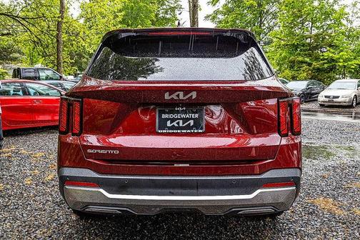 2024 Kia Sorento S
