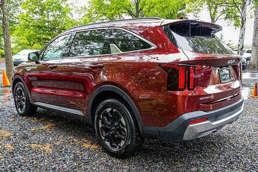2024 Kia Sorento S