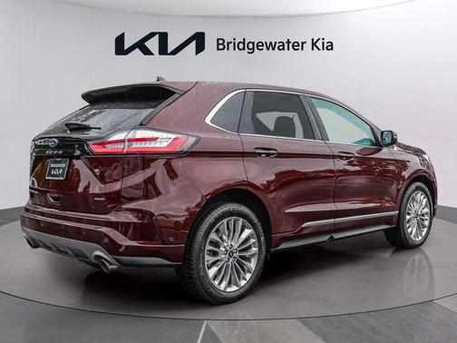 Burgundy Velvet Metallic Tinted Clearcoat 2022 Ford Edge Titanium