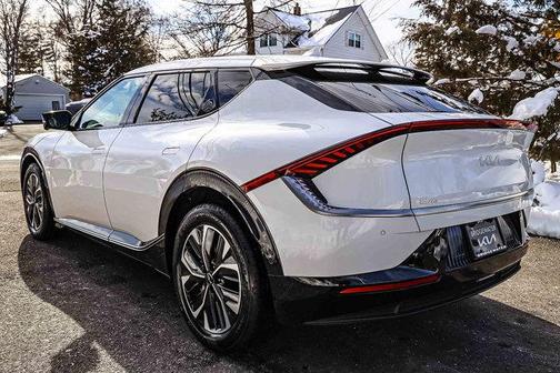 2024 Kia EV6 Wind