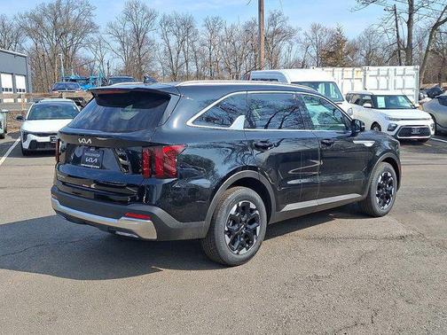2025 Kia Sorento S
