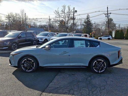 2025 Kia K4 GT-Line
