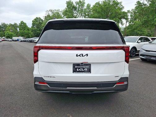 2025 Kia Carnival Hybrid SX