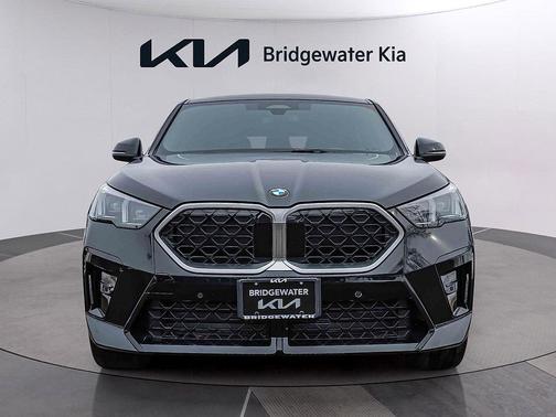 Black 2025 BMW X2 xDrive28i