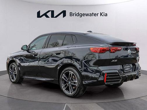 Black 2025 BMW X2 xDrive28i